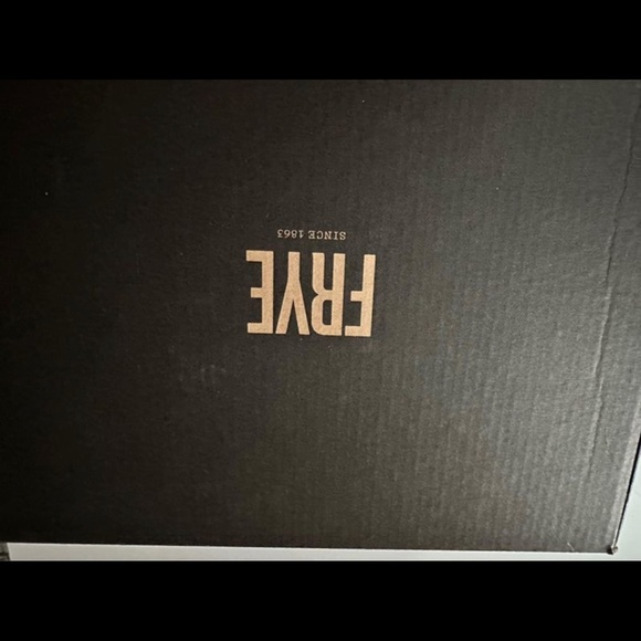 Men’s Frye Boots - Picture 4 of 5